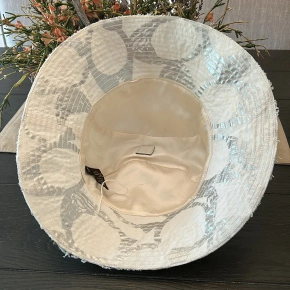Coach Bucket Hat Silver & White Size M/L NWOT - Picture 6 of 8